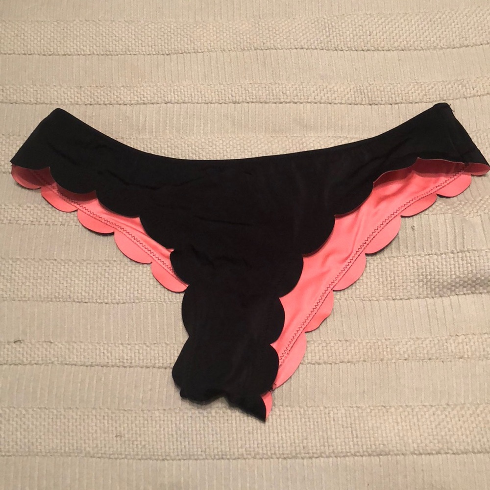 Victoria’s Secret PINK Scallop Bikini Bottoms